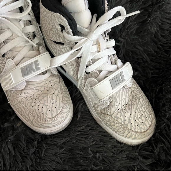 Nike Air Jordan Legacy 312 Elephant White Gray Sneakers - Picture 7 of 8